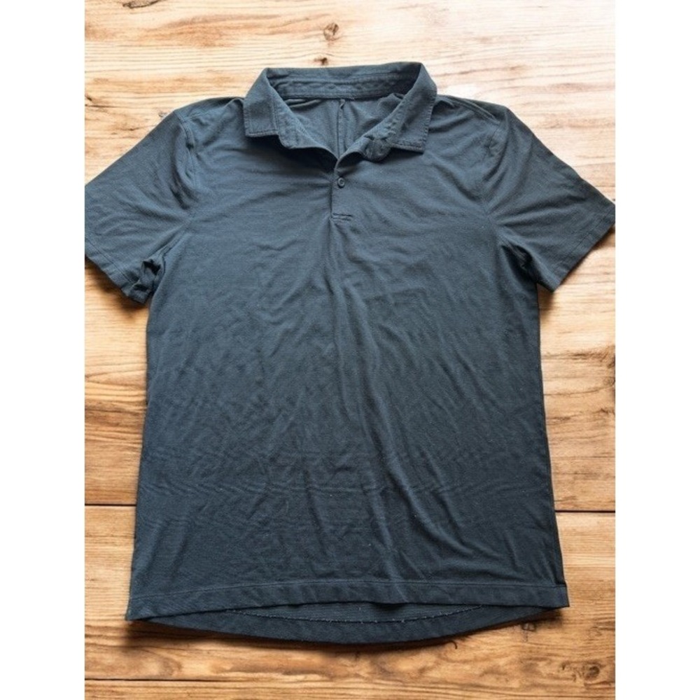 Lululemon Men's Polo Shirt Gray Athletic Golf Performance Short Sleeve‎ Size M